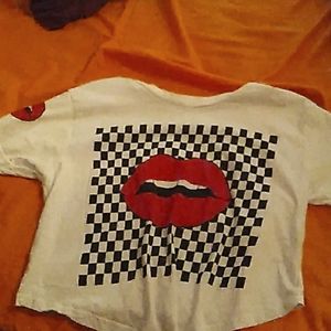 A pretty top that can be used with so many kinds of jeans